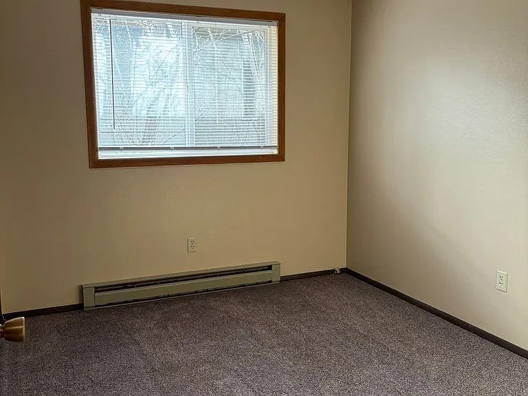 1505 S 10 W — Photo 4