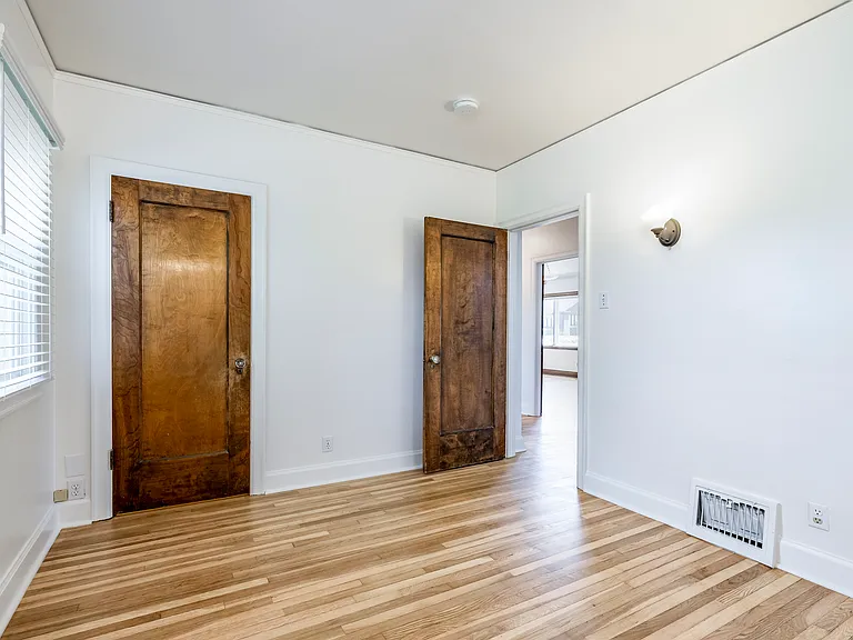 1489 E Michigan Ave — Photo 15