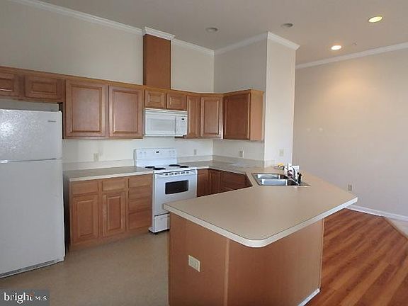 3rd image of 138 E Antietam St APT 306