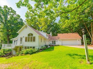 4760 Schneider Dr, Oregon, WI