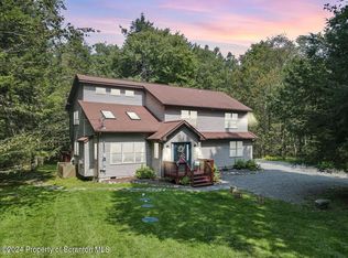 74 Delbert Dr, Gouldsboro, PA 18424