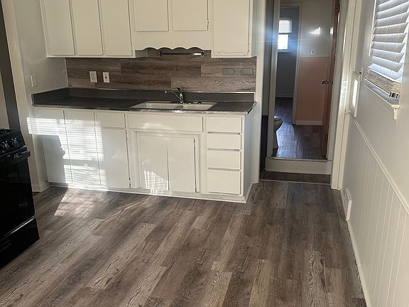 3rd image of 6104 Highview St