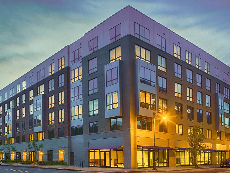 Pet-friendly community in Cambridge, MA