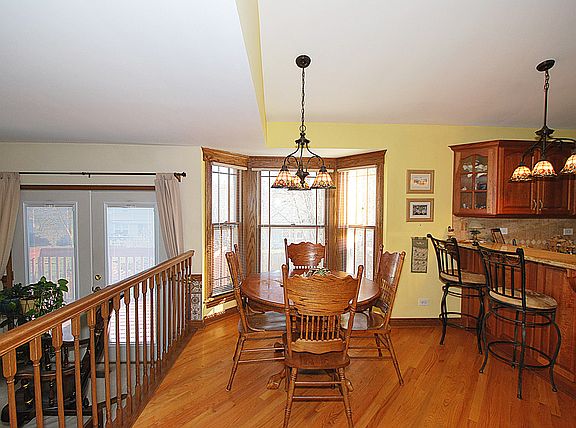 5th image of 201 Timber Oaks Dr