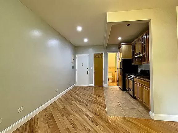 4th image of 343 E 115th St #4D