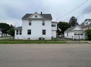 1813 Tracy St, Endicott, NY 13760
