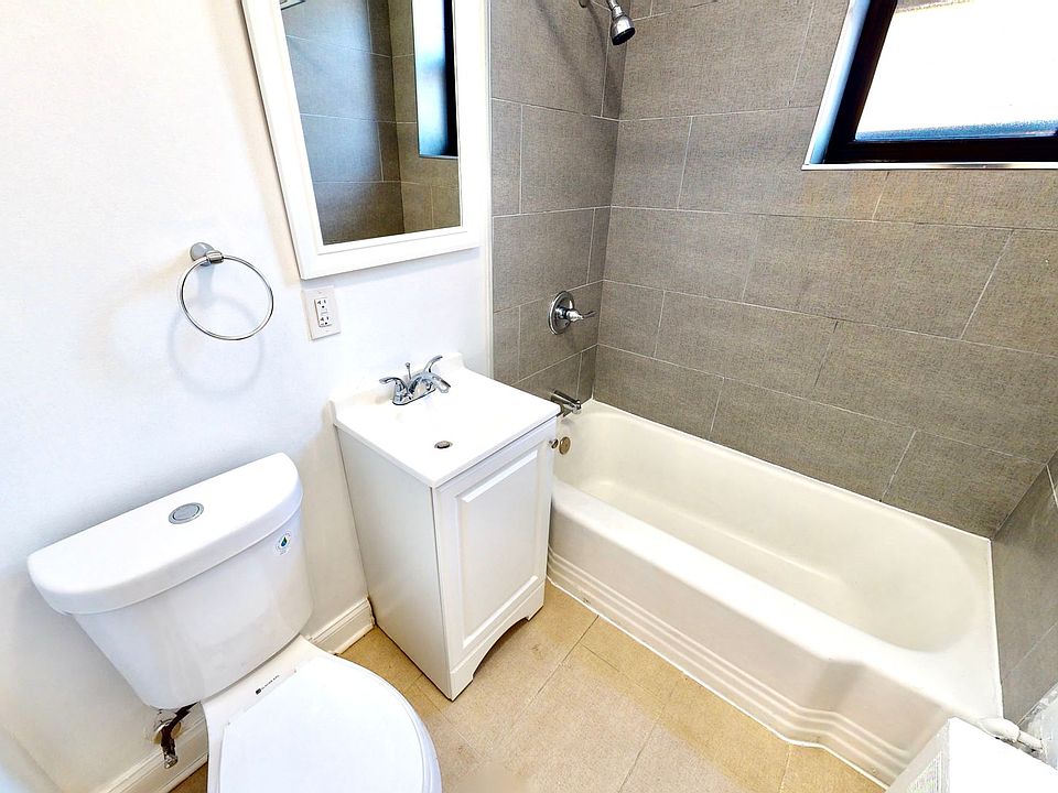 1st image of 284 Prospect St #24859d49f