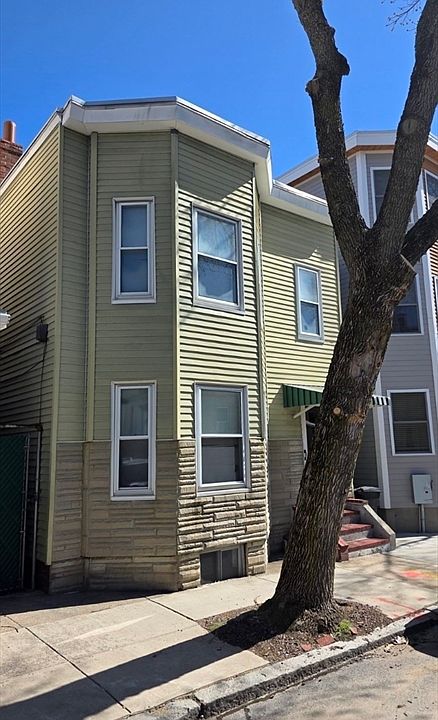 1st image of 74 Wordsworth St