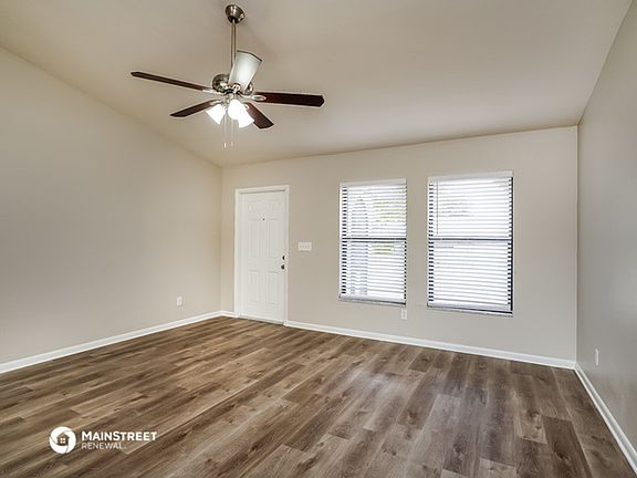 5th image of 2216 SE 6th Ln