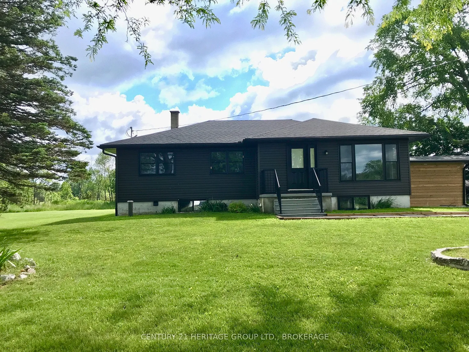 3 bed, $2,150 — Photo 3
