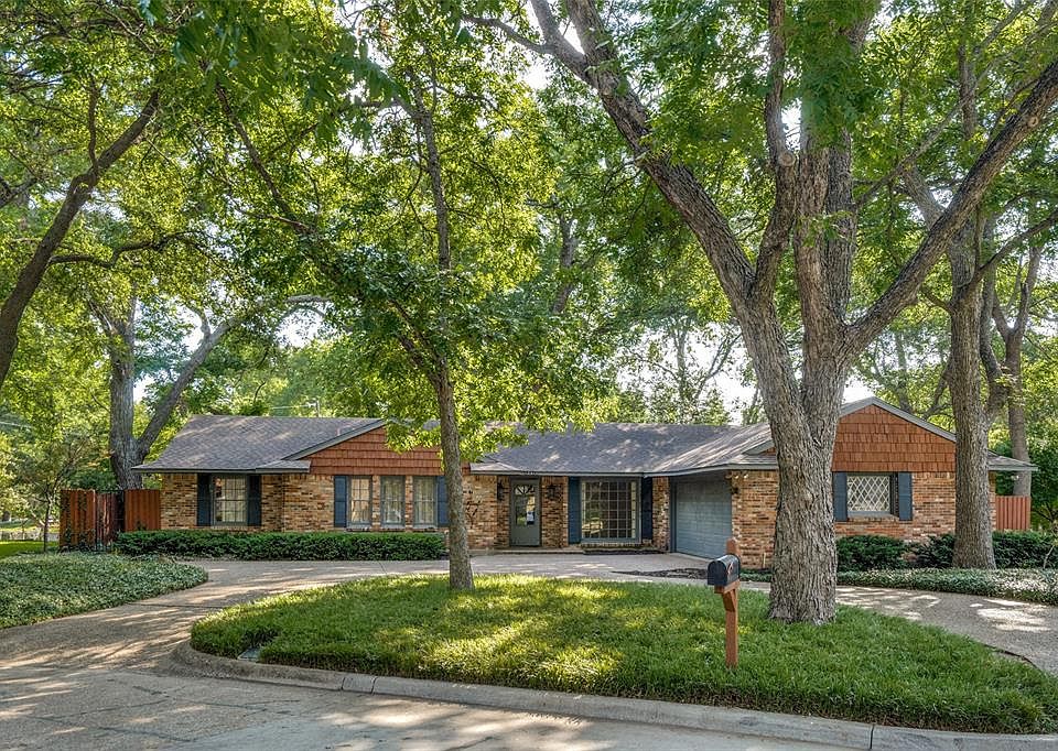 1st image of 12311 Wood Manor Cir