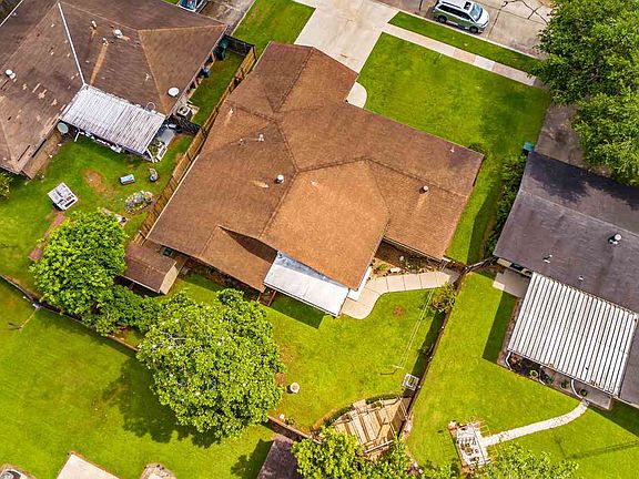 3rd image of 21 Mary Hughes Cir