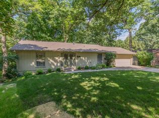 1435 Linmar Dr NE, Cedar Rapids, IA 52402