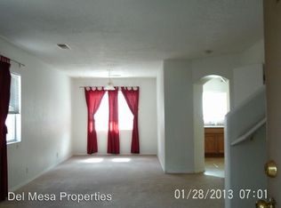 605 Santa Fe Meadows Dr NE, Rio Rancho, NM 87144
