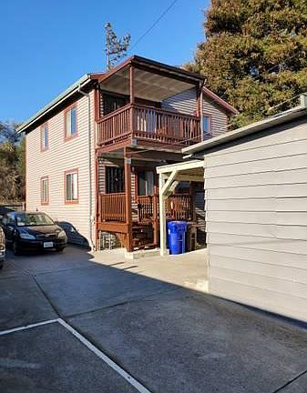 2nd image of 825 Humboldt St #B