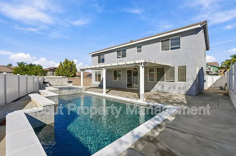 5 bed, 3.0 bath, 2953 sqft, $3,725 — Photo 1