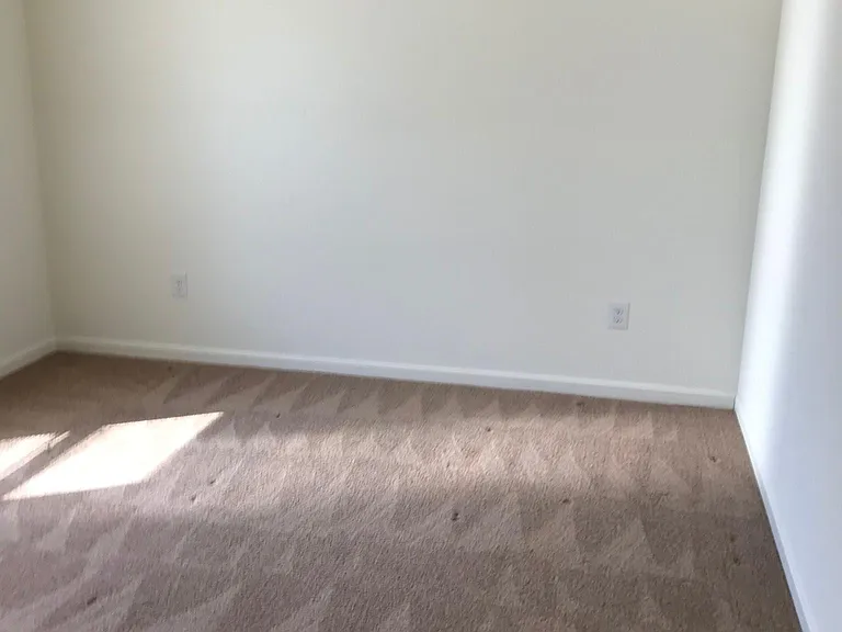 812A East St — Photo 8