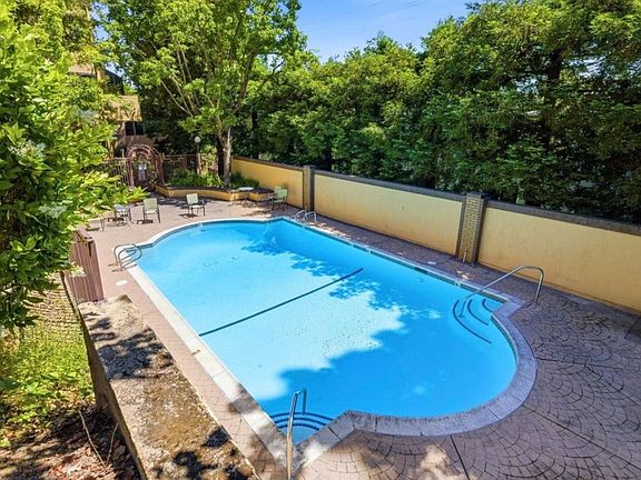 2nd image of 3279 Mount Diablo Ct APT 19