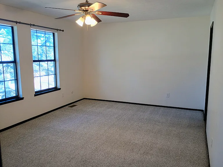 10360 E Jewell Ave — Photo 15