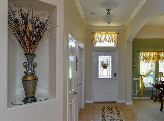 3rd image of 413 Hidden Knoll Dr