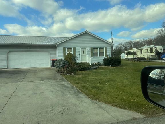 5th image of 19 E Lynnwood Dr