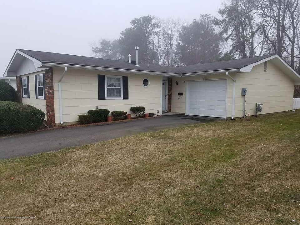 2nd image of 53 Blake Cir