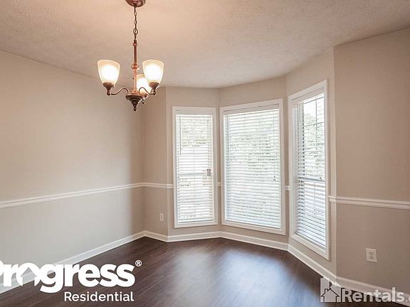 3rd image of 5015 Wesleyan Dr