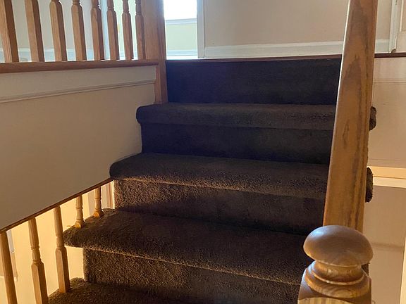 2nd image of 111 N Barrow Pl