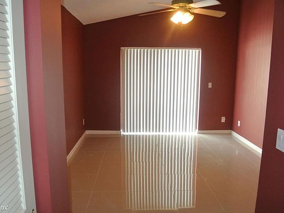 4th image of 43 Paxford Ln