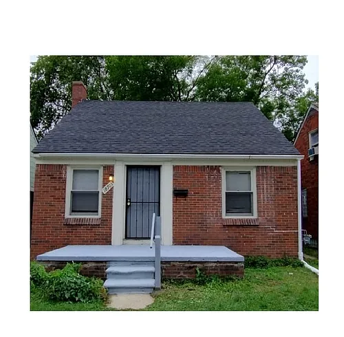 18703 Waltham St Photo 1