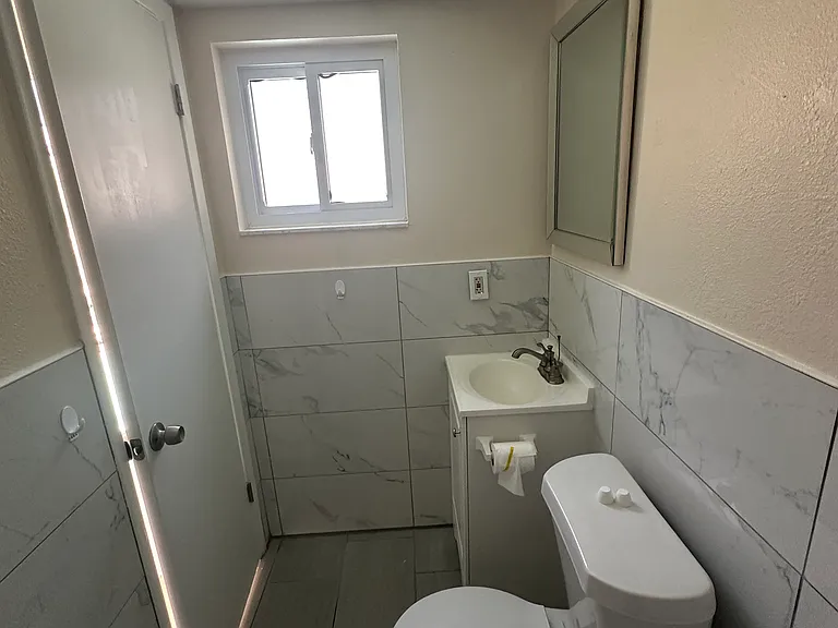 9828 Woodstock Ln — Photo 17