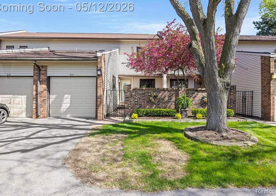1st image of 317 Willow Grove Ln
