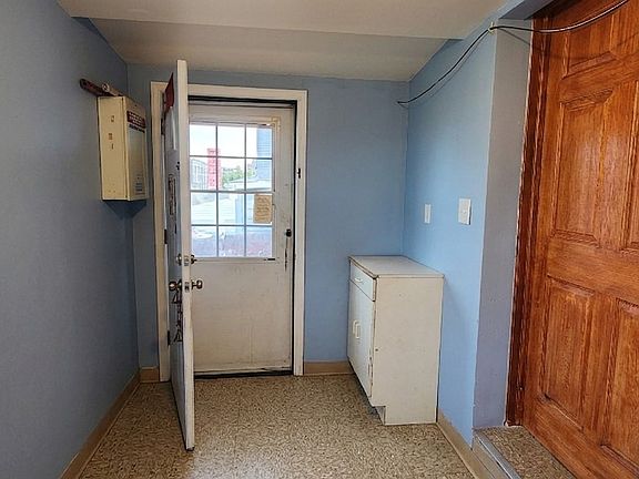 3rd image of 4051 S Campbell Ave