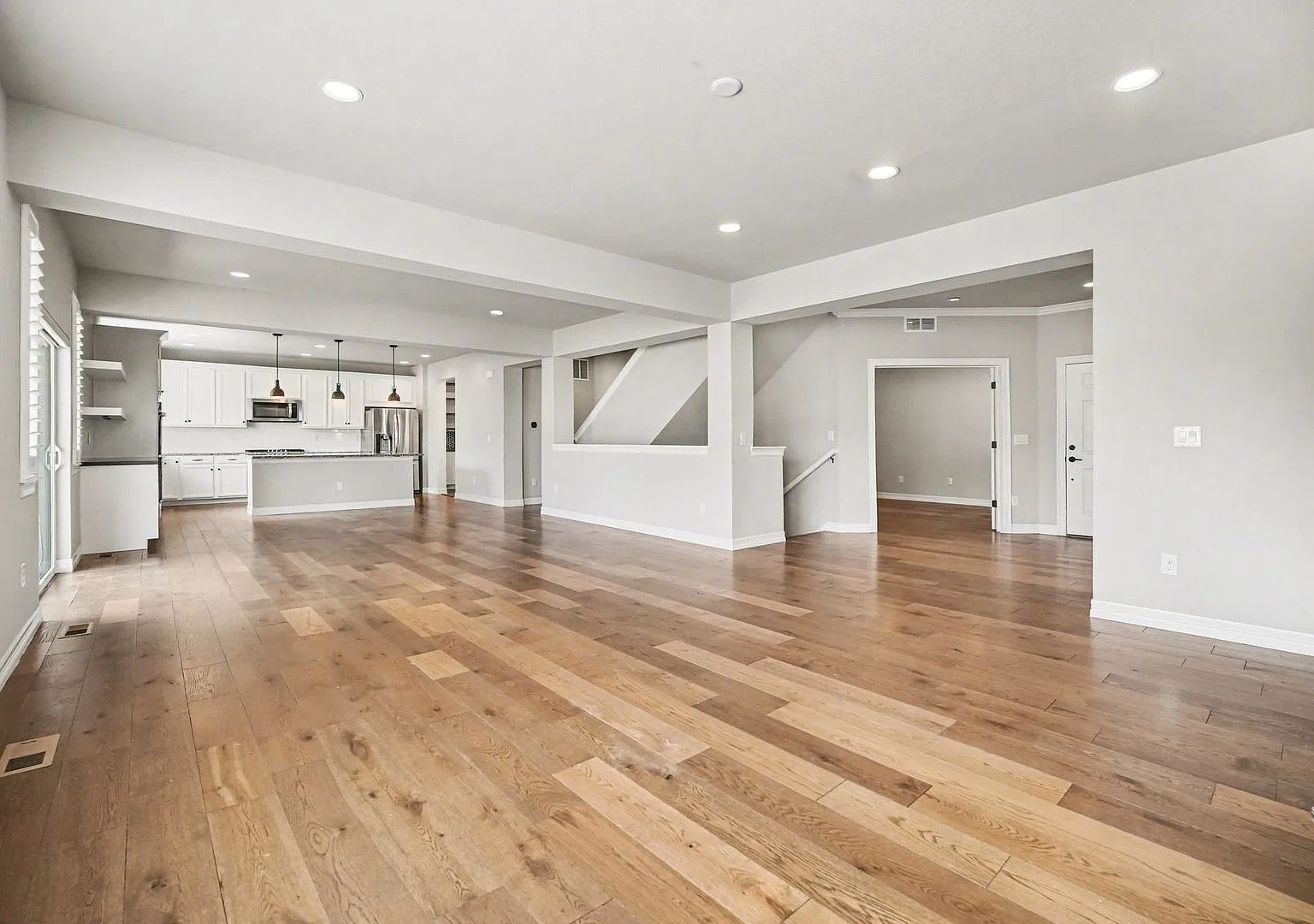 Bright & Spacious 4-Bedroom Retreat with Trails, Solar Energy & Resort-Style Amenities — Photo 4