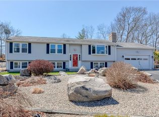 26 Kingfisher Way, Waterford, CT 06385