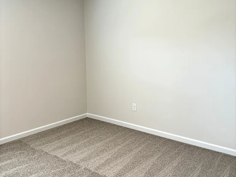 100 Kelsey Ct — Photo 42