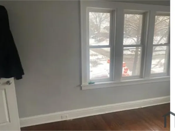 405 Dixon St, Joliet, IL 60435