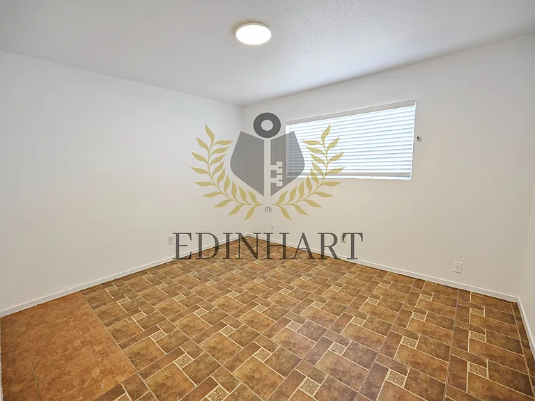 2303 S Poppy Ave #101 — Photo 18