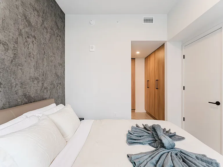 121 NE 5th St #311 — Photo 6