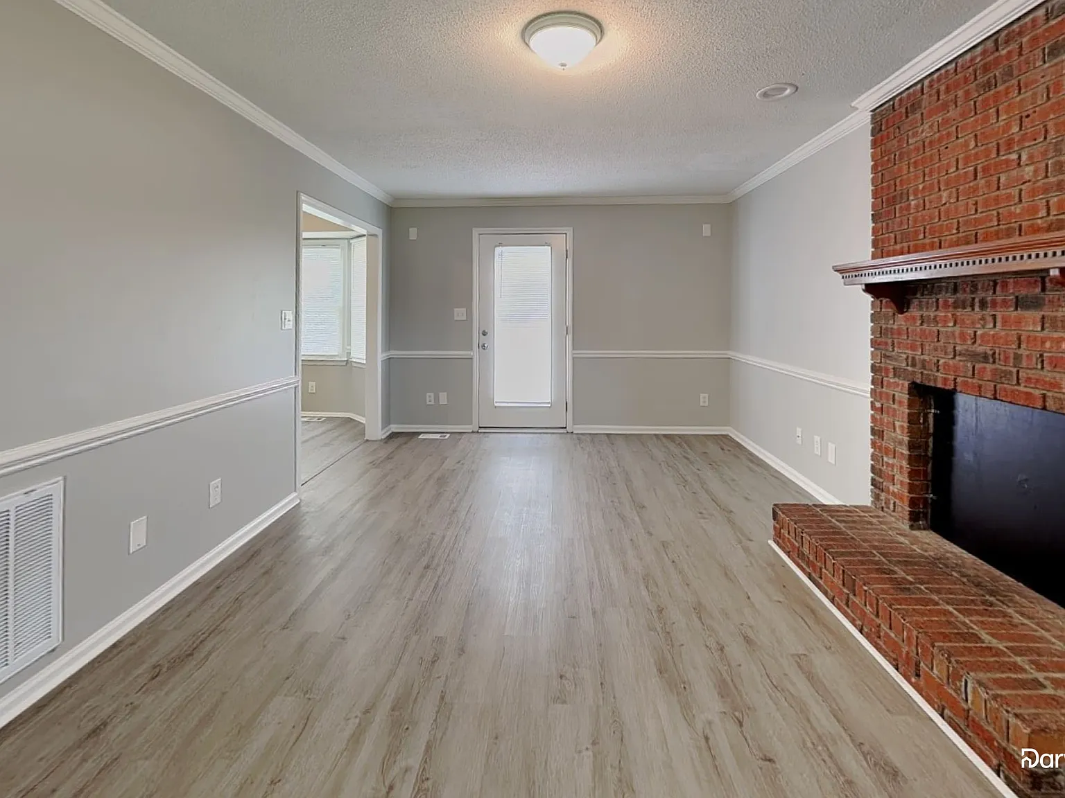 3 bed, 2.5 bath, 1432 sqft, $1,885 — Photo 3