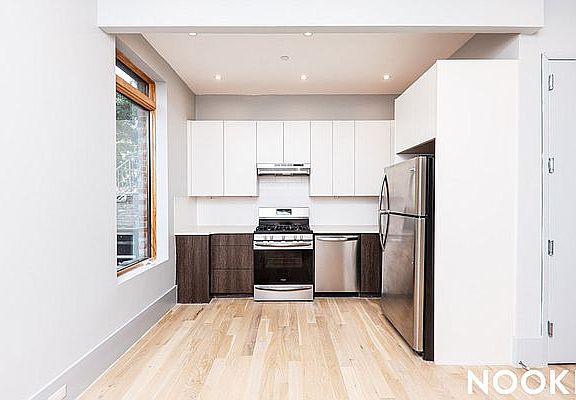 4th image of 522 Evergreen Ave #3A