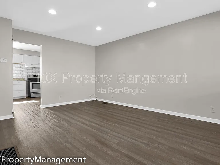 3257 Cleveland Ave #C — Photo 7