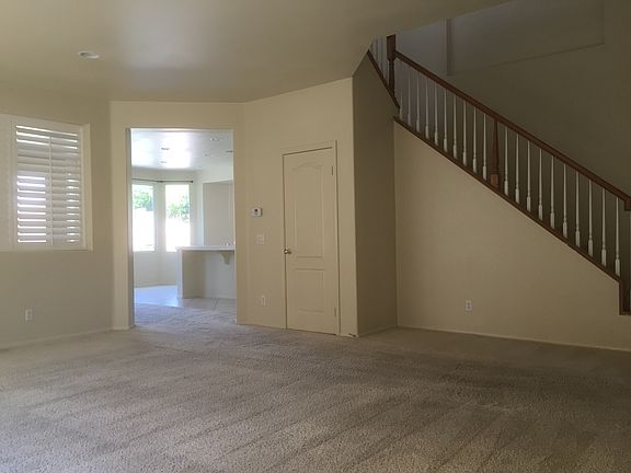 4th image of 321 N Baker Privado