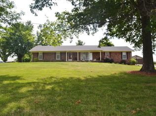 994 Beaumont Ave, Harrodsburg, KY 40330