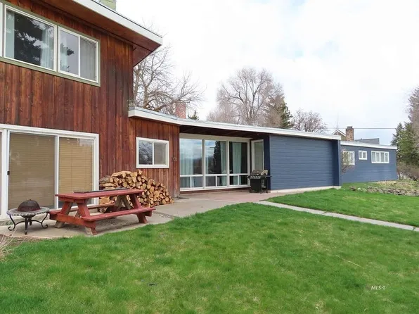 103 S West A St, Alturas, CA 96101