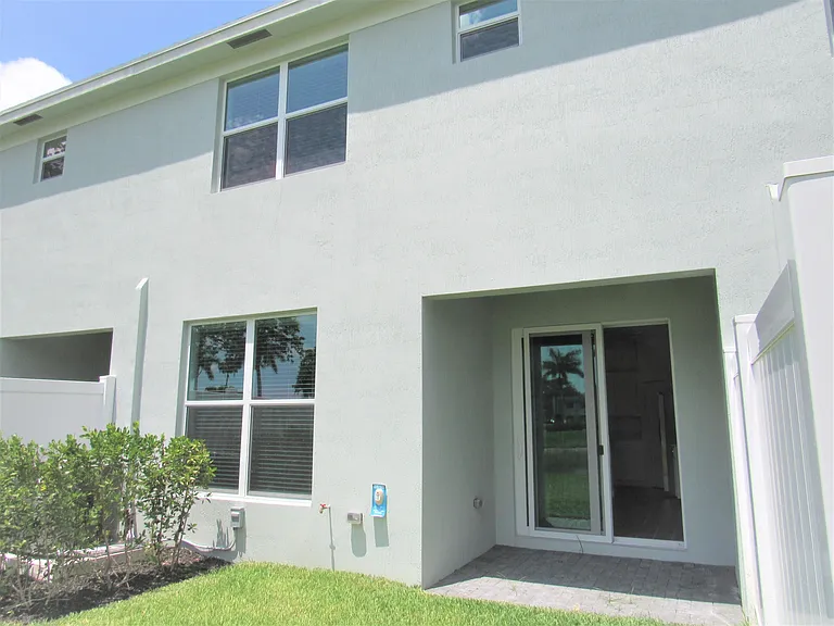 4332 Pond Lily Ln — Photo 25