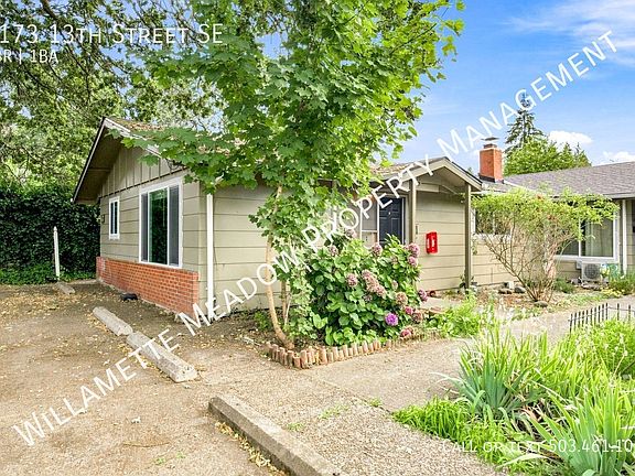 5th image of 3173 13th St SE