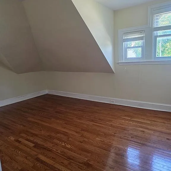 233 Garfield Ave #5 — Photo 3