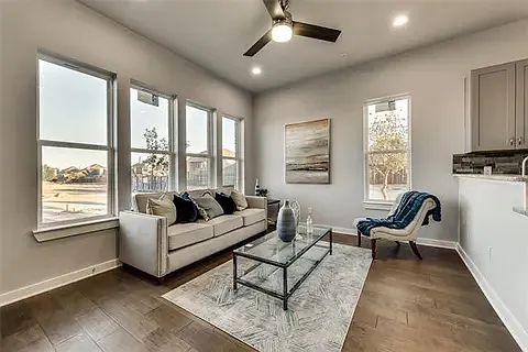 5805 Rivendell Dr — Photo 10