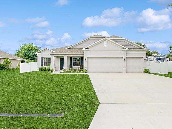 2nd image of 911 SW Fable Avenue